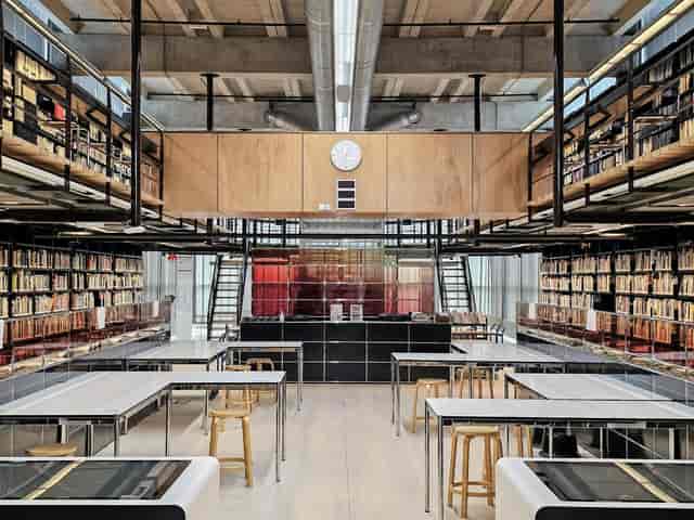 Nieuwe Instituut auditorium with high ceilings for creative workshops and corporate events.