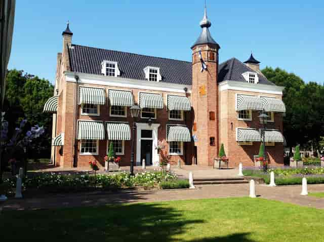 Trippenzolder at Landhuis de Oliphant: historic executive retreat venue for corporate gatherings.