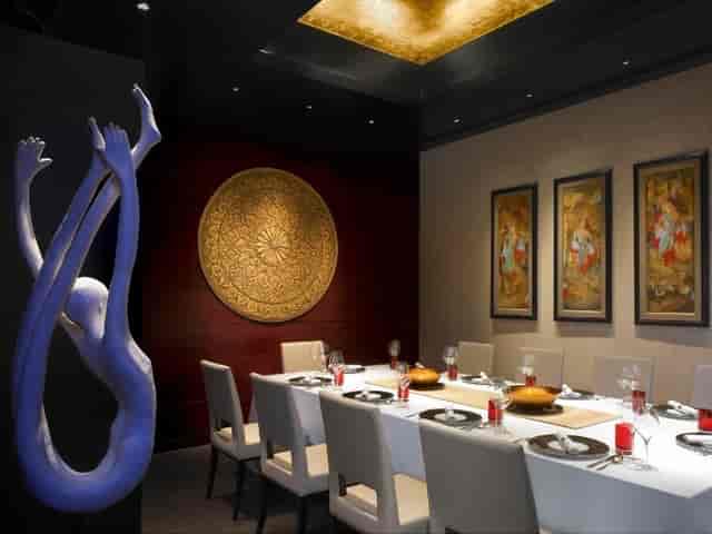 Longchamp private dining room with ambient lighting for executive board meetings and VIP events.