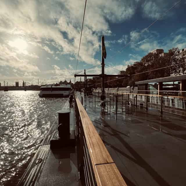 Mooring Pontoon