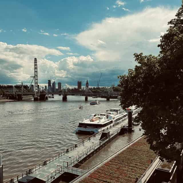 Mooring Pontoon
