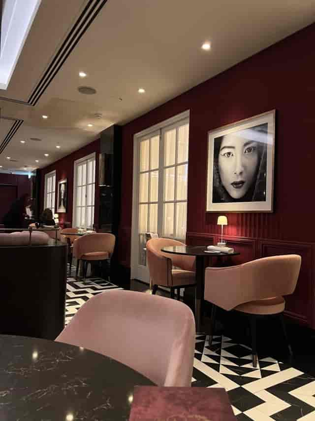 Sophisticated restaurant meeting space with elegant decor, ideal for networking events.