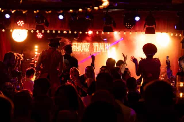 Live music bar