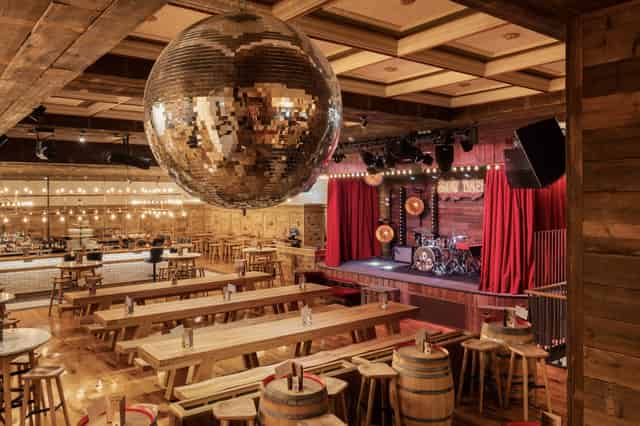 Live music bar