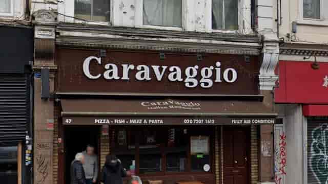 Charming Italian restaurant in Caravaggio with outdoor seating for gatherings and meetings.