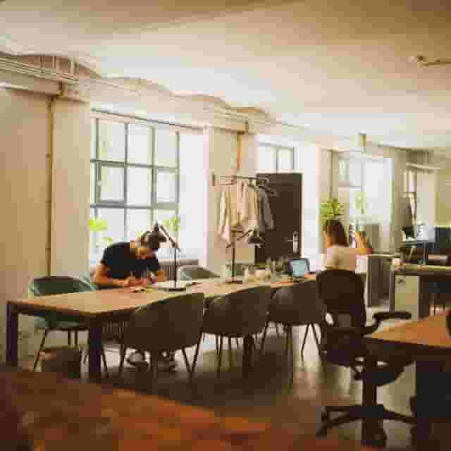 Hot Desk