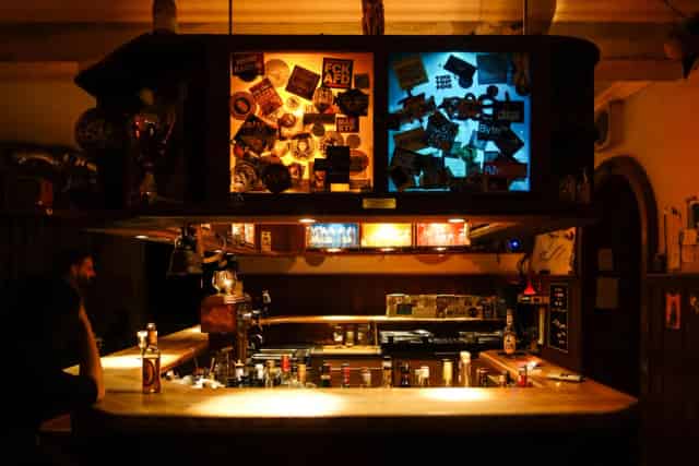 Bar