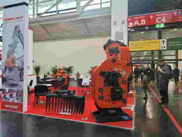 Hall B0
