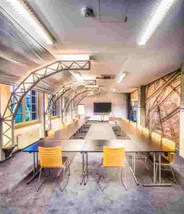 Zeppelin Lounge