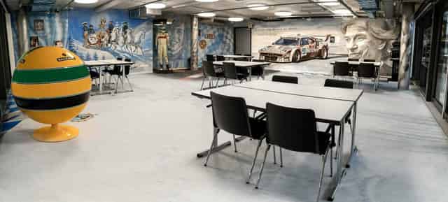 Zeppelin Lounge