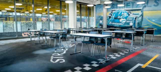 Zeppelin Lounge