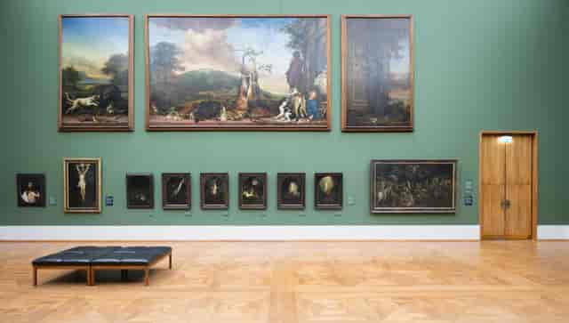 Minimalist Study Gallery in Alte Pinakothek for VIP reception and evening gala.