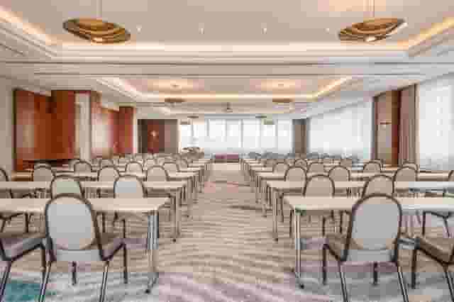 Titan Meeting Room