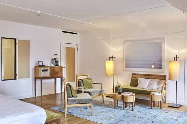 Courtyard Room