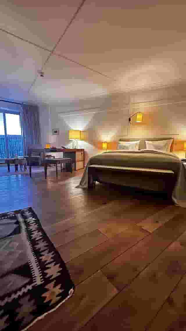 Courtyard Room