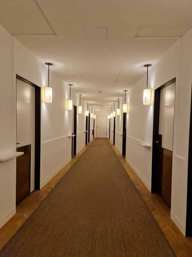 Bar & Lounge