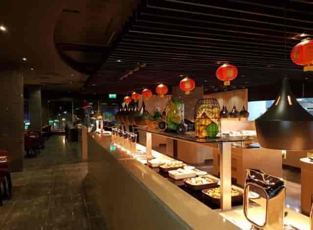 Premium conference buffet setup at Aroma Buffet for corporate networking and gala catering.