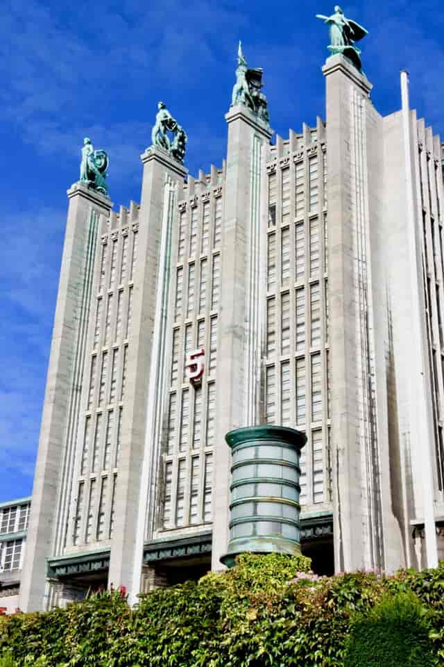 Palais 5 Brussels Expo: Art Deco venue for corporate galas and large conferences.