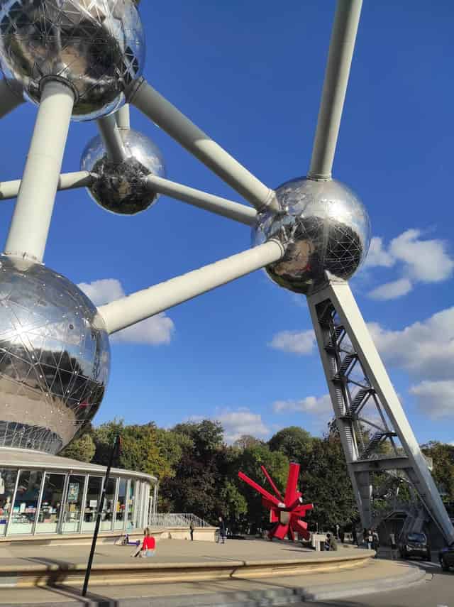 Lateral sphere