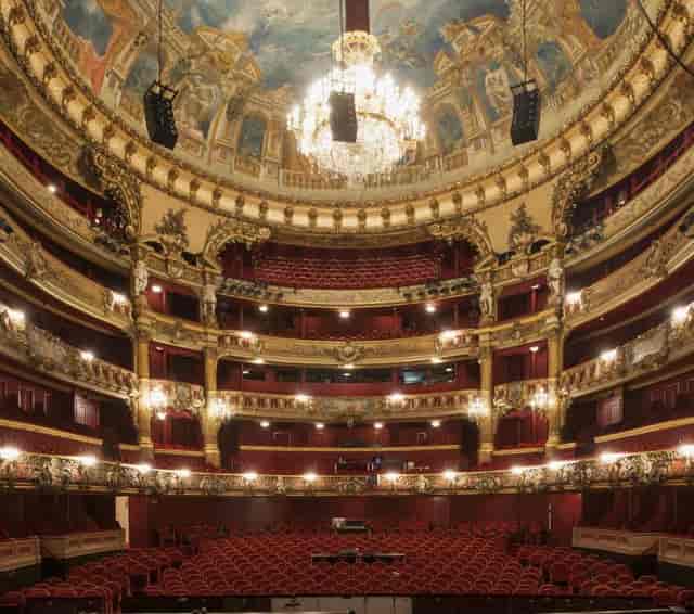 Grand theater plenary venue at La Monnaie for prestigious awards ceremonies and keynote sessions.