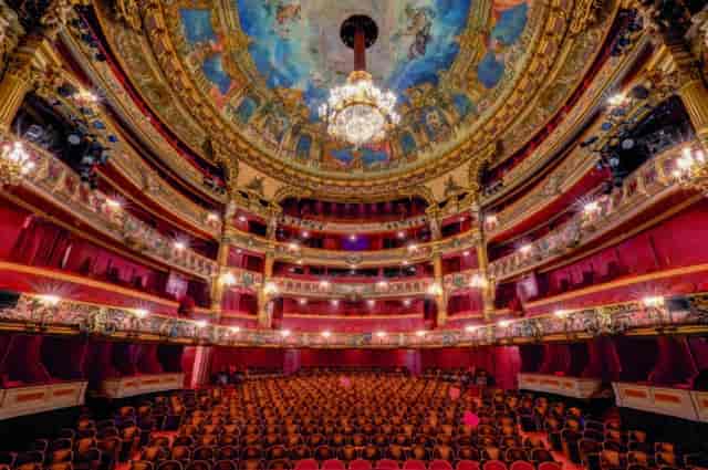 Ornate La Monnaie theater for premium keynote events and immersive award ceremonies.