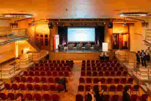 Meeting & additional rooms
