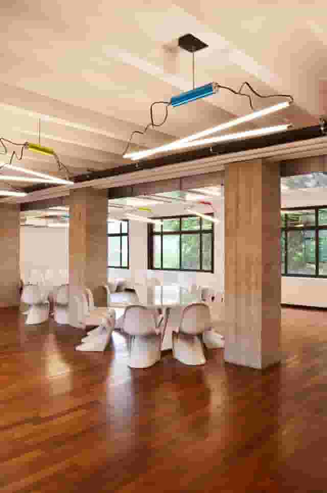 Glass Paving Block Room