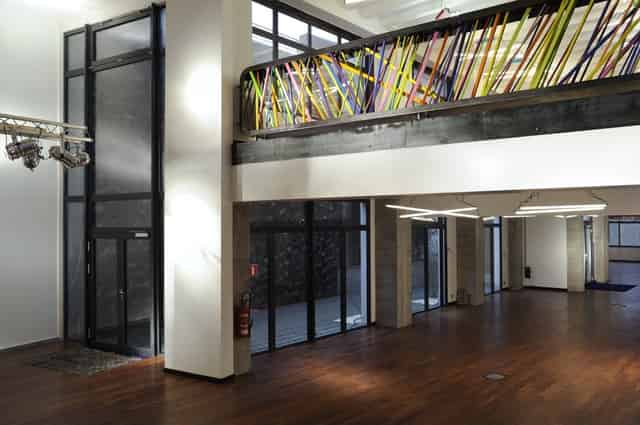 Glass Paving Block Room