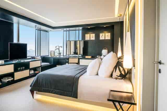 Splendour Suite in The Hotel Brussels: executive room with workspace for VIP and incentive travel.