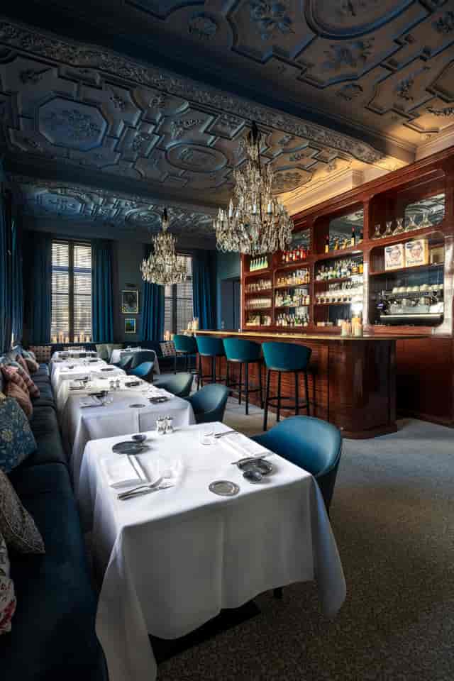 TheMerode upscale restaurant bar for corporate dinners and networking events.
