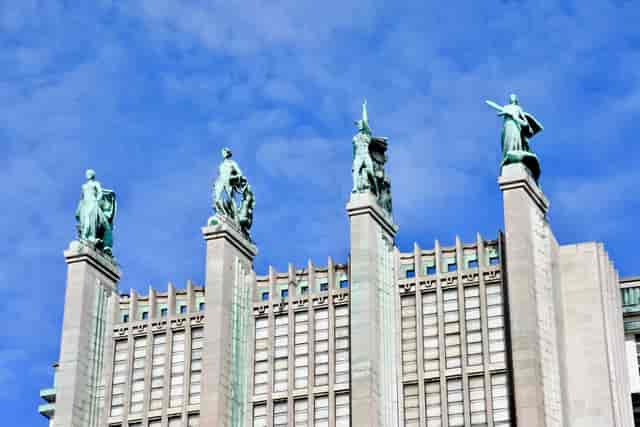 Palais 11 Brussels Expo: grand architectural venue for corporate ceremonies and gala dinners.