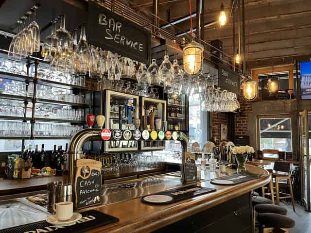 Bar