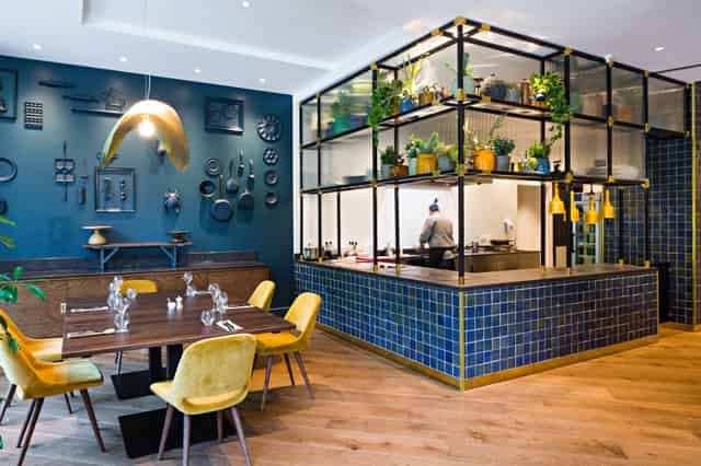 Jourdan Lounge