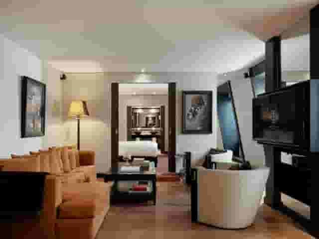 Salon III