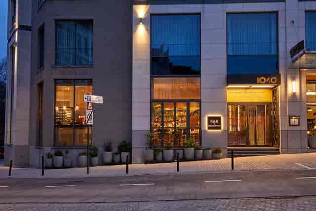 Modern restaurant entrance at The 1040 Etterbeek for corporate networking and client dinners.