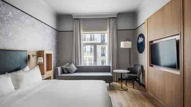 Modern Senne Ballroom at Brussels Marriott, ideal for meetings and events.
