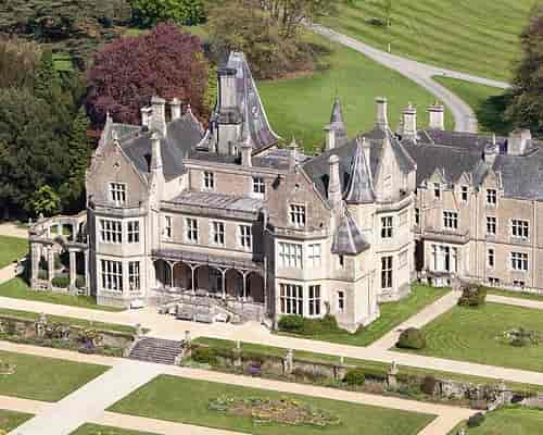 Luxury Orchardleigh Estate Walled Garden for exclusive corporate retreats and boutique weddings.