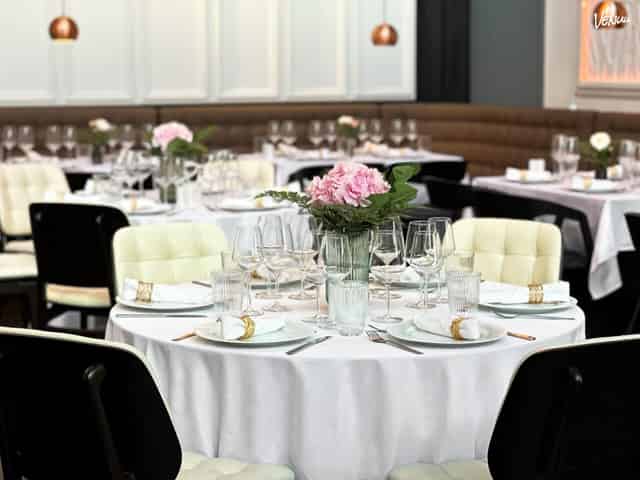 Banquet hall