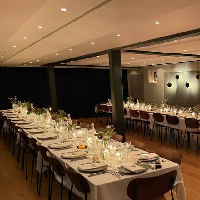 Banquet hall
