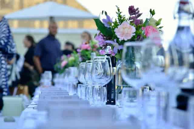 Outdoor banquet table at TERRASSEN for networking reception and corporate event.
