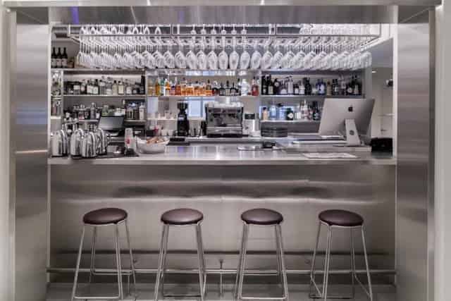 bar