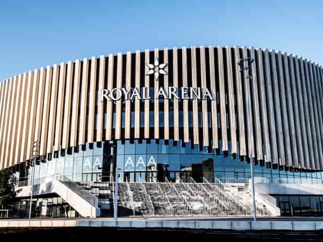 Royal Arena conference center, modern architecture, ideal for large plenary sessions and events.