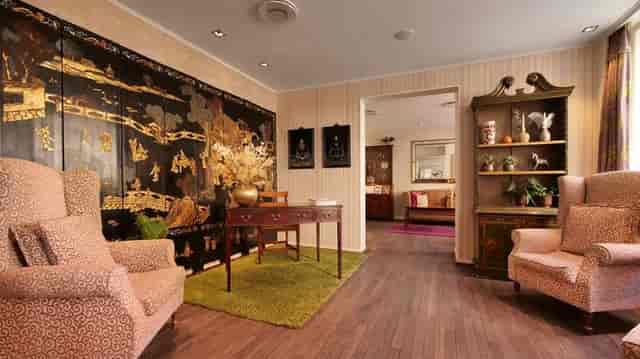 Hotel Mayfair lobby breakout space for executive meetings and corporate consultations.