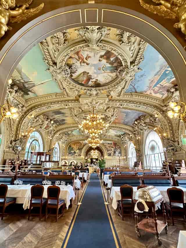 Le Train Bleu Hall 1: Luxury historic architecture for high-impact corporate events and galas.