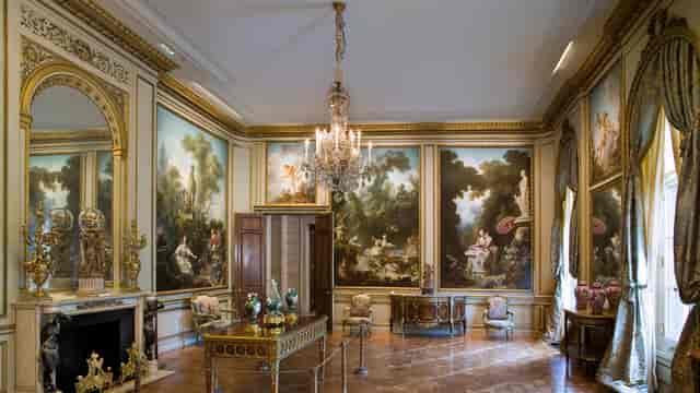 Historic boardroom at The Frick Collection for exclusive executive events and corporate meetings.