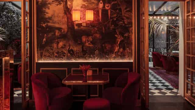 Cocktail bar