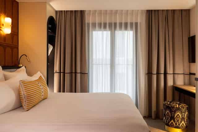 Rooms & Suites