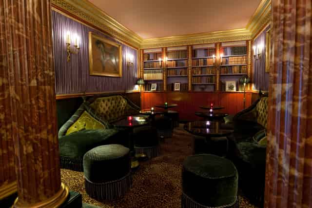 Cocktail bar