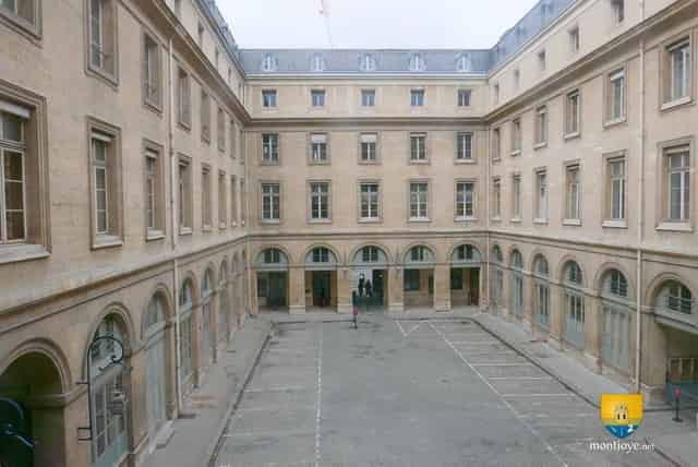 Cour d'honneur