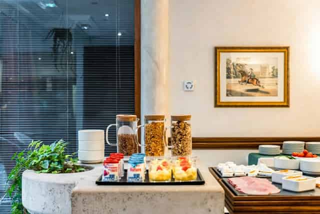 Figaro Room